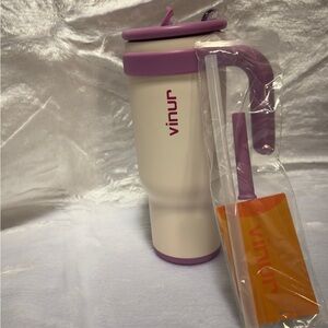 Vinur White and Purple Tumbler with Straw